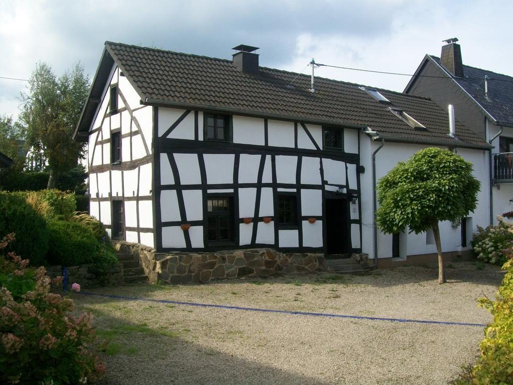 Authentiek Eifelhuis Hecken Номер фото